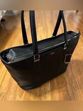 Tumi black leather tote bag